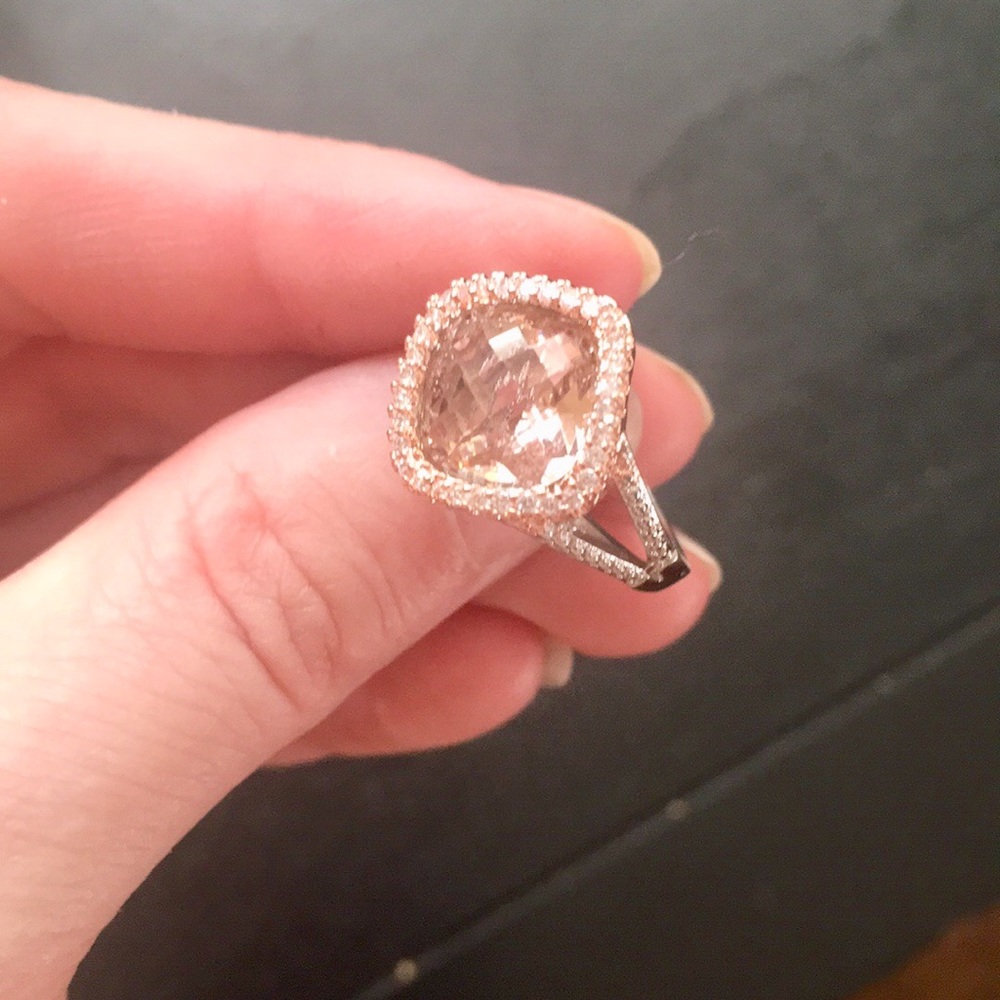 Stunning! Morganite Rose Gold Statement Ring - Picture 5 of 7